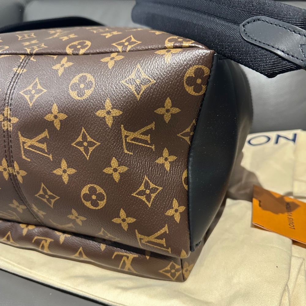 Louis Vuitton Maccasar bag - Picture 9 of 16